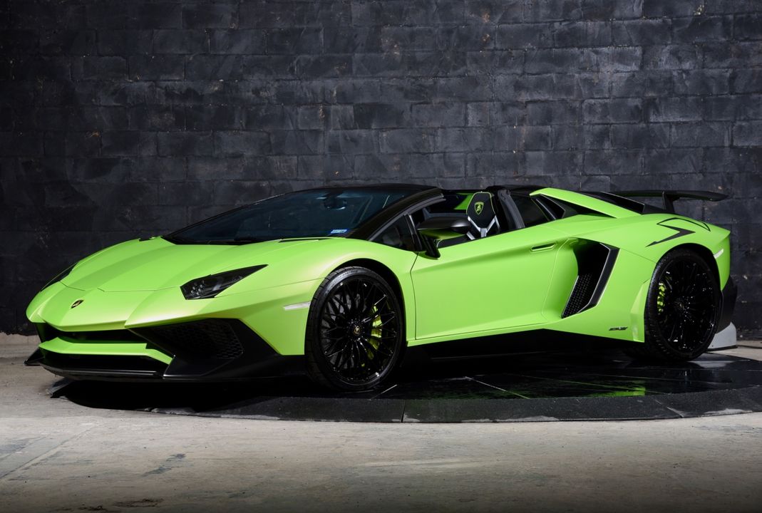 2017 Lamborghini Aventador