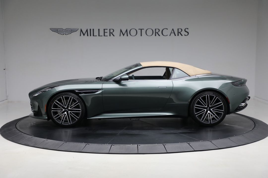 2025 Aston Martin DB12