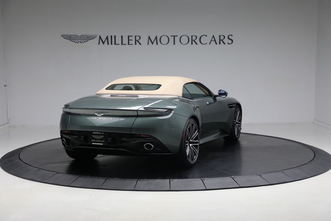 2025 Aston Martin DB12