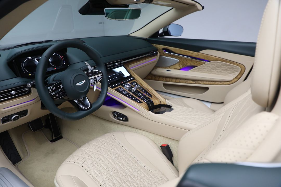 2025 Aston Martin DB12