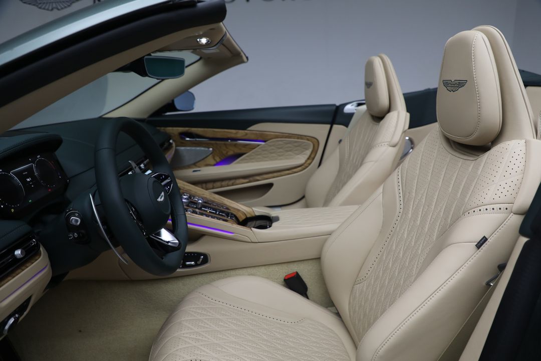 2025 Aston Martin DB12
