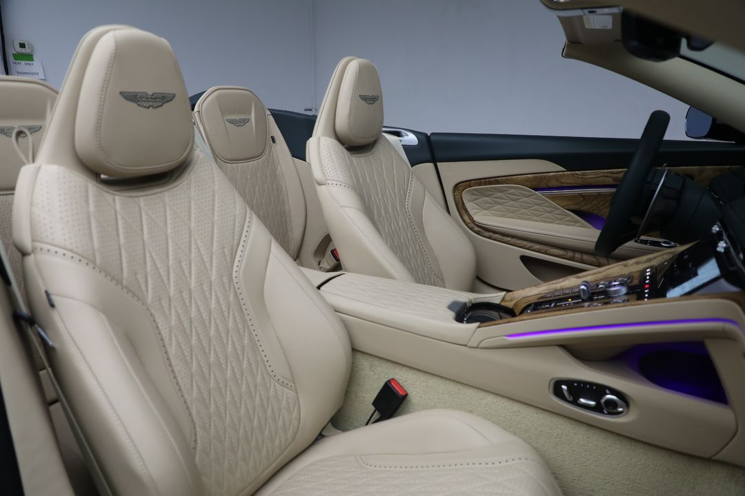 2025 Aston Martin DB12
