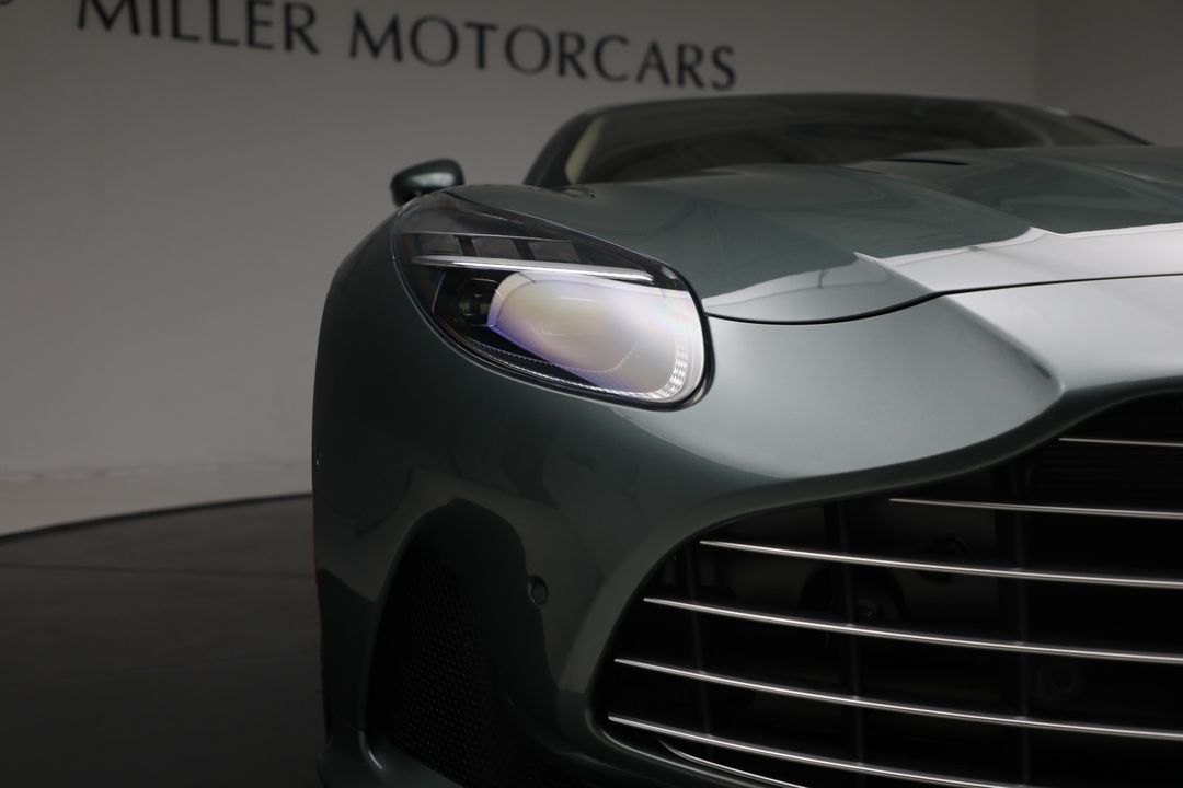 2025 Aston Martin DB12