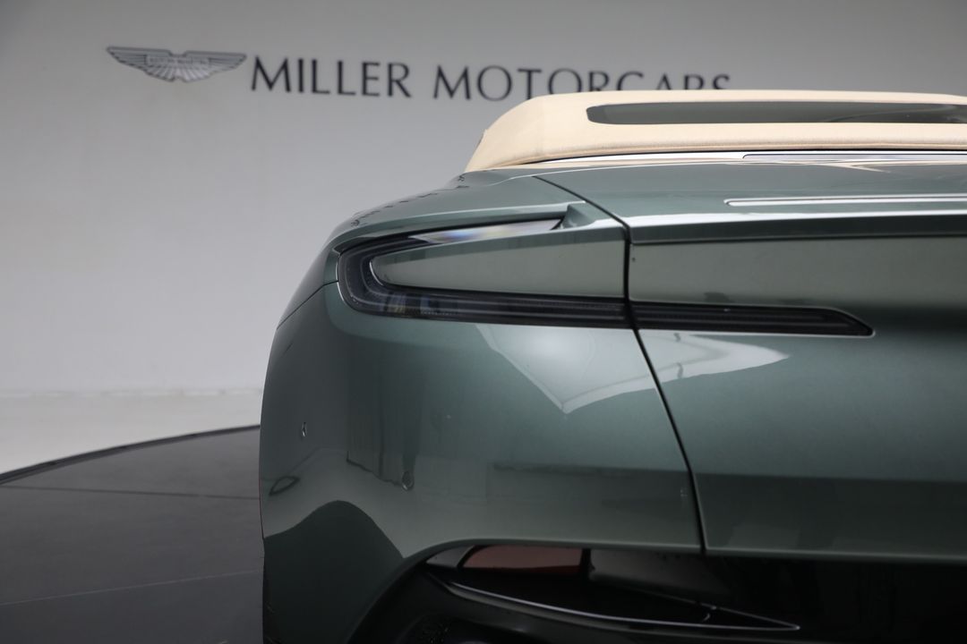 2025 Aston Martin DB12