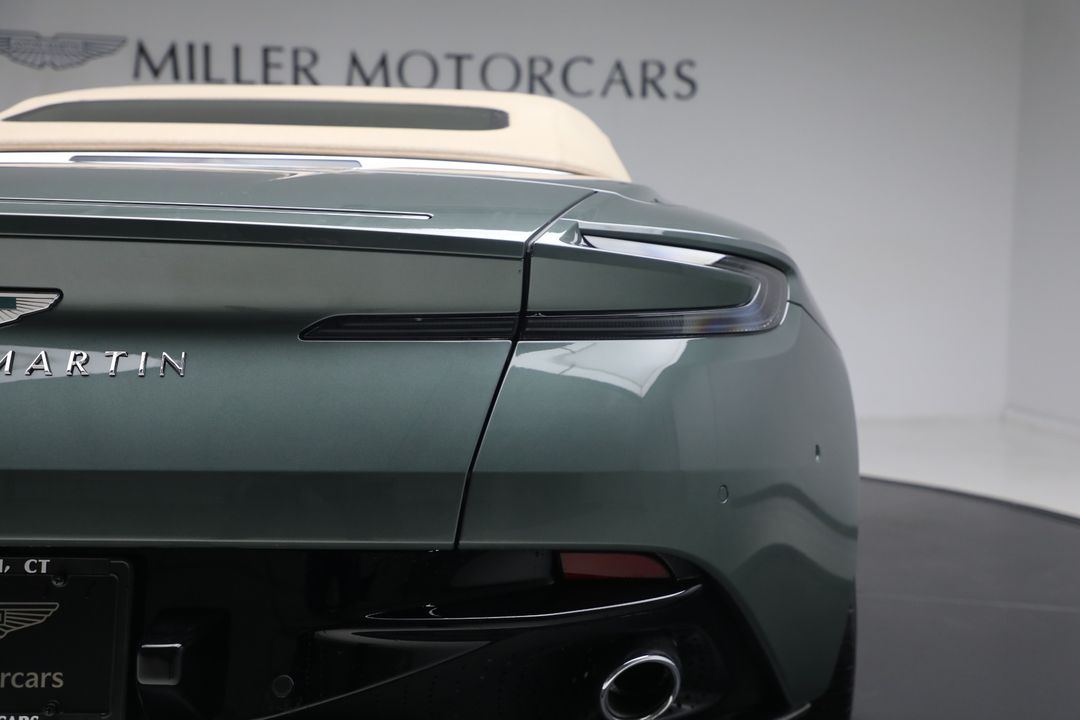 2025 Aston Martin DB12