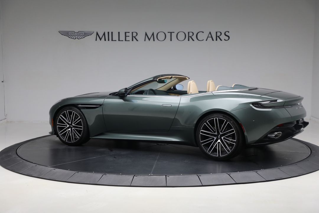 2025 Aston Martin DB12