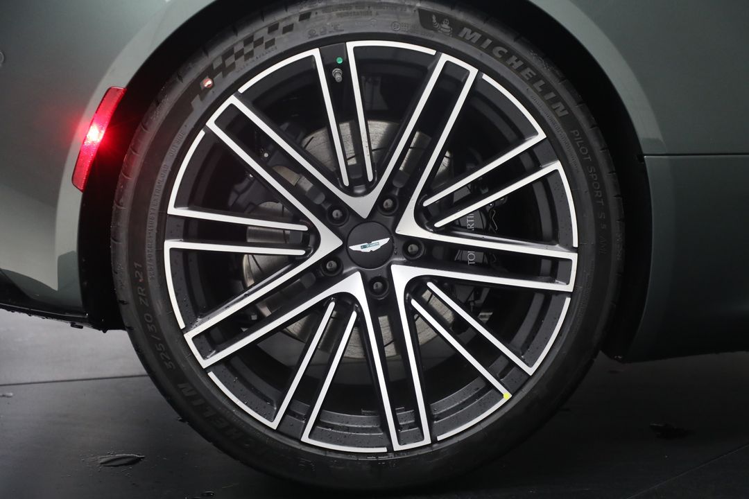 2025 Aston Martin DB12
