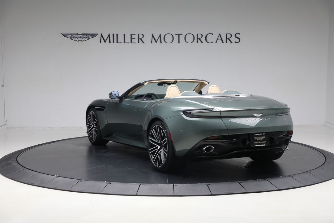 2025 Aston Martin DB12