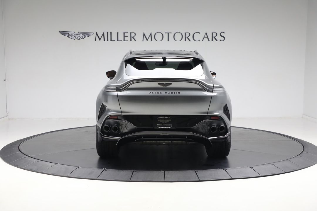 2025 Aston Martin DBX