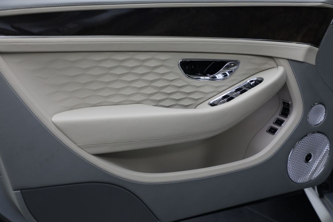 2025 Bentley Continental