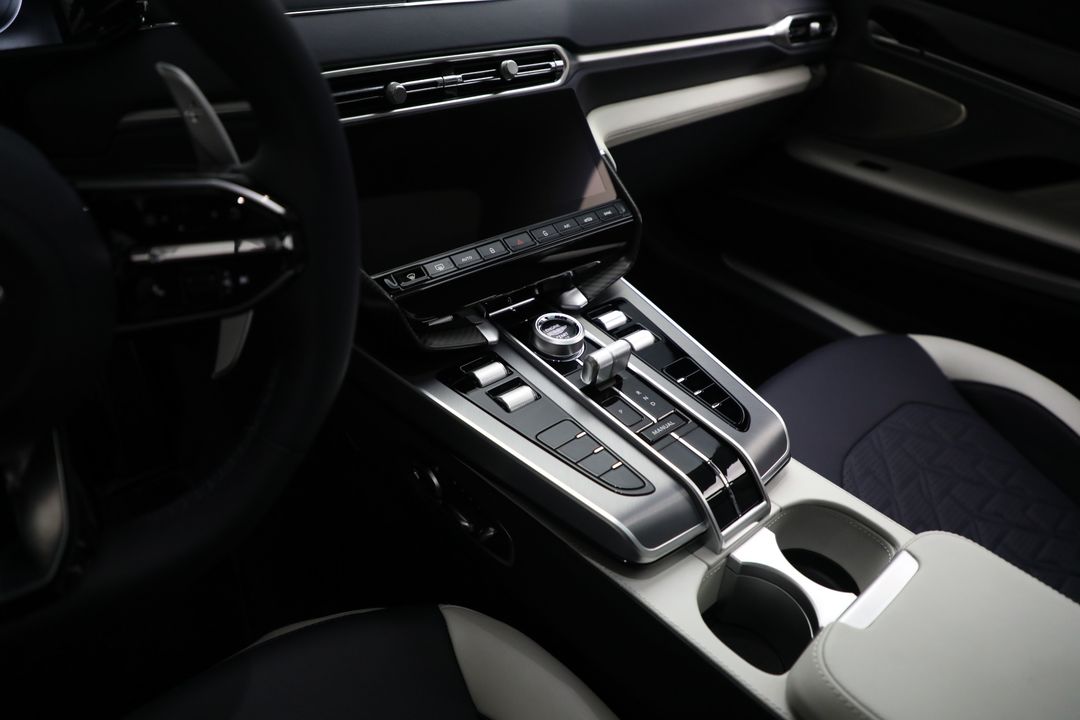 2025 Aston Martin Vanquish