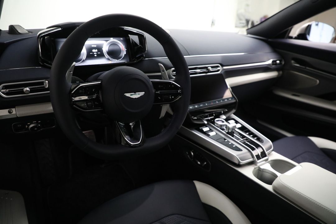 2025 Aston Martin Vanquish