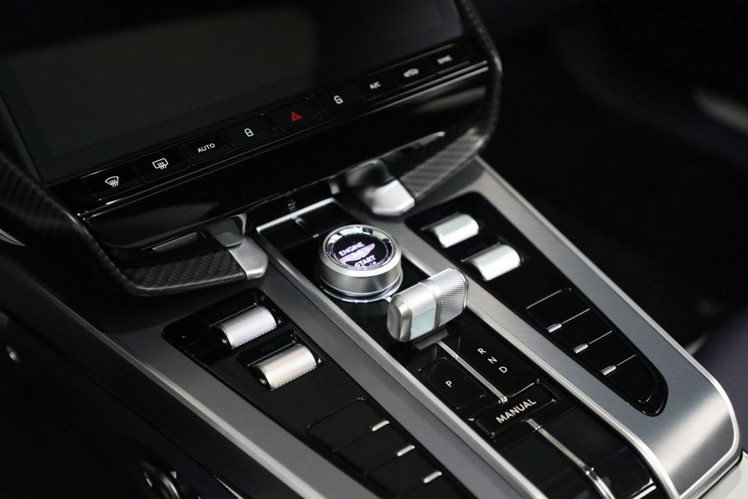 2025 Aston Martin Vanquish