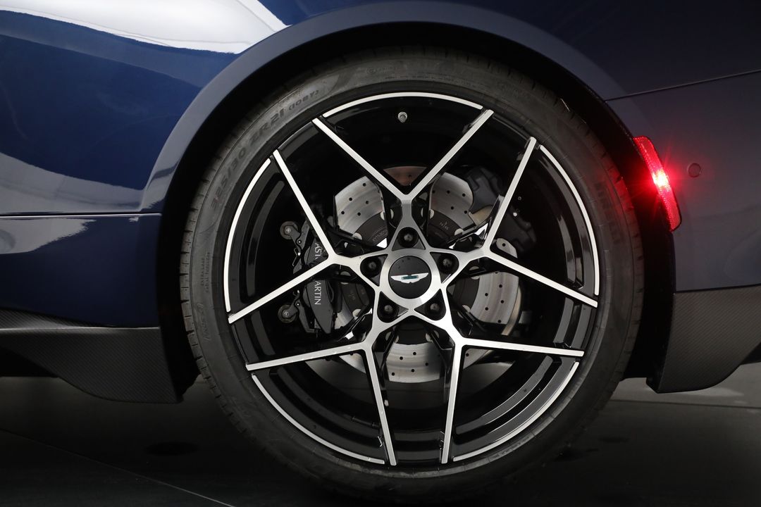 2025 Aston Martin Vanquish