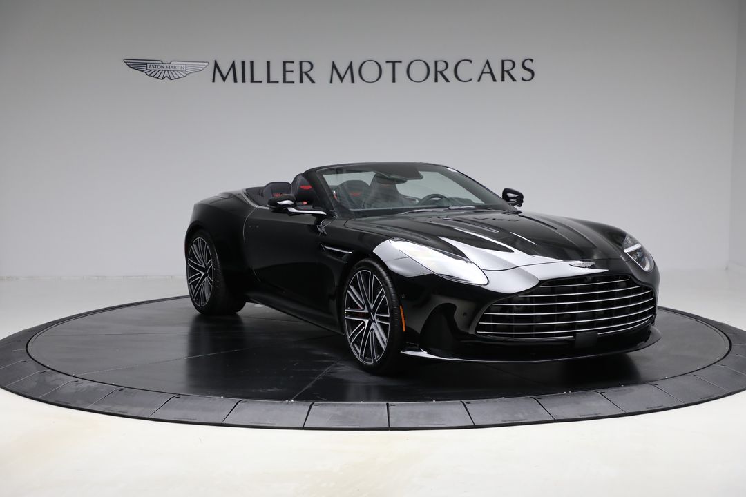 2025 Aston Martin DB12