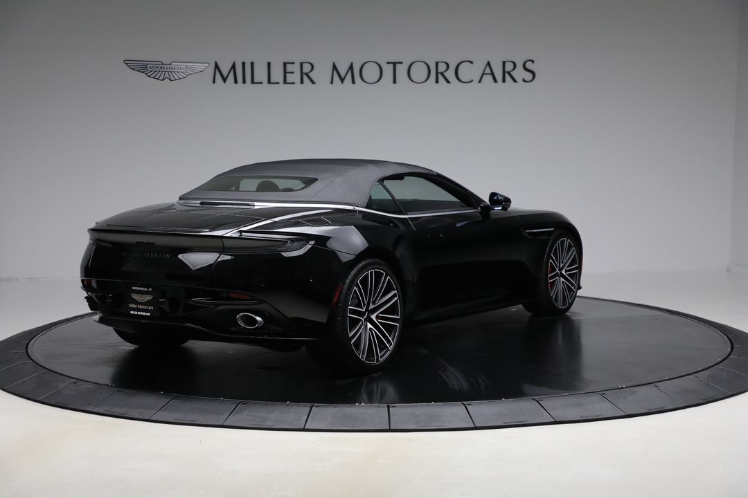 2025 Aston Martin DB12