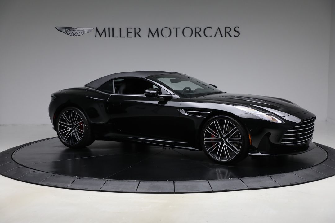 2025 Aston Martin DB12