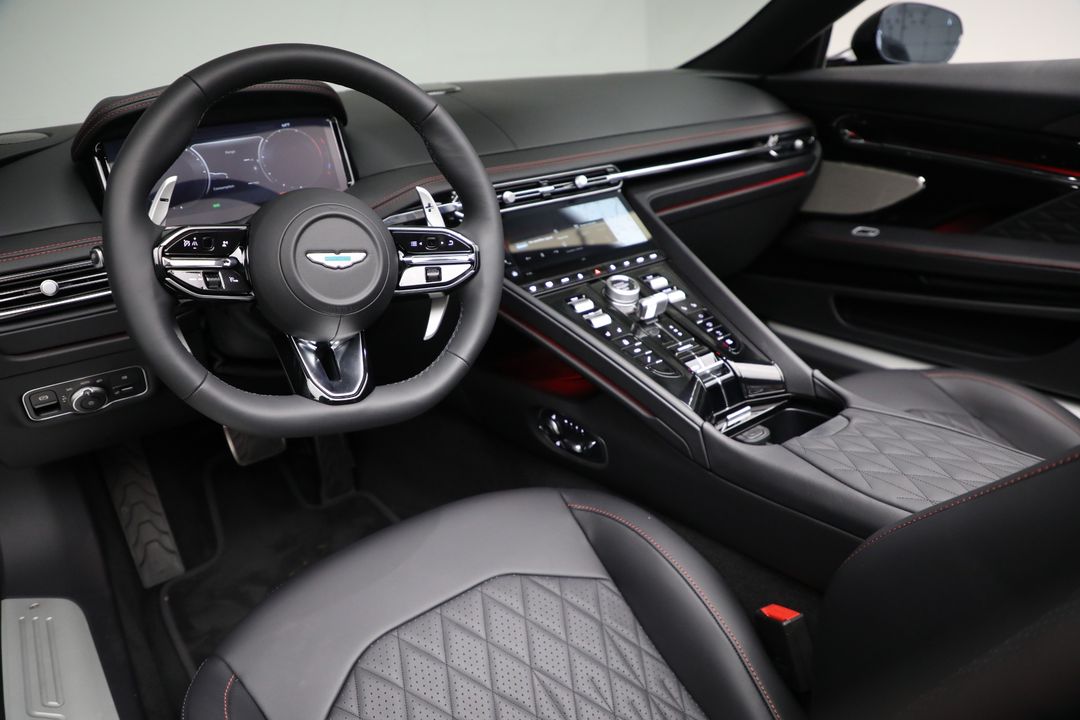2025 Aston Martin DB12