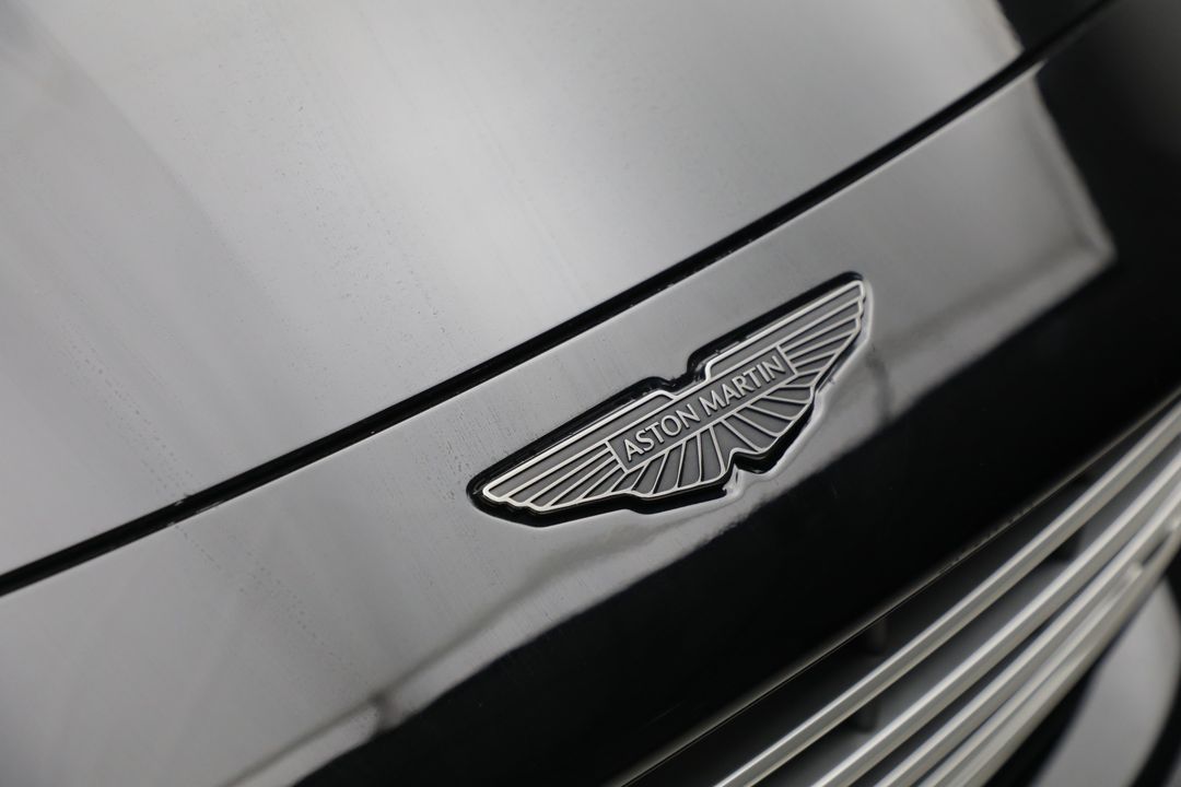 2025 Aston Martin DB12