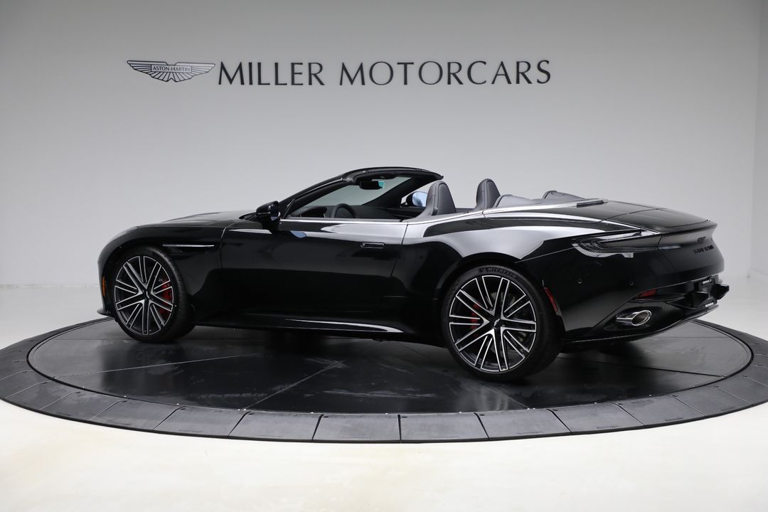 2025 Aston Martin DB12