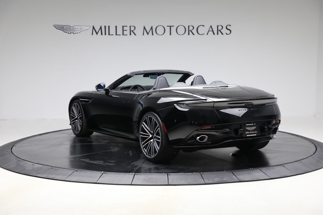2025 Aston Martin DB12