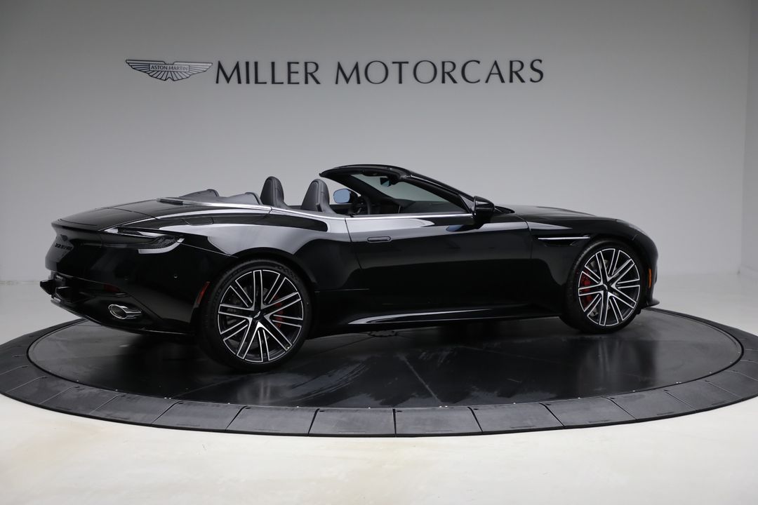 2025 Aston Martin DB12