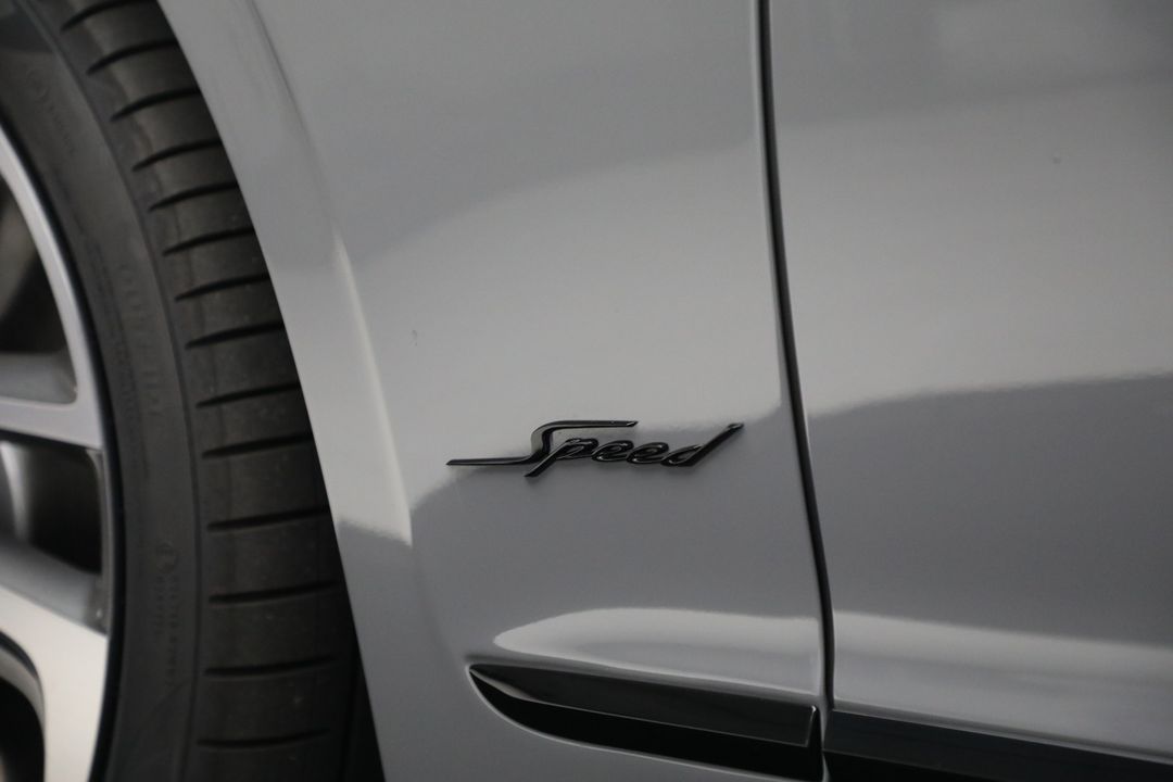 2025 Bentley Flying Spur