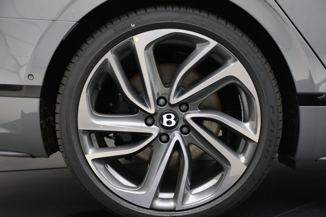 2025 Bentley Flying Spur