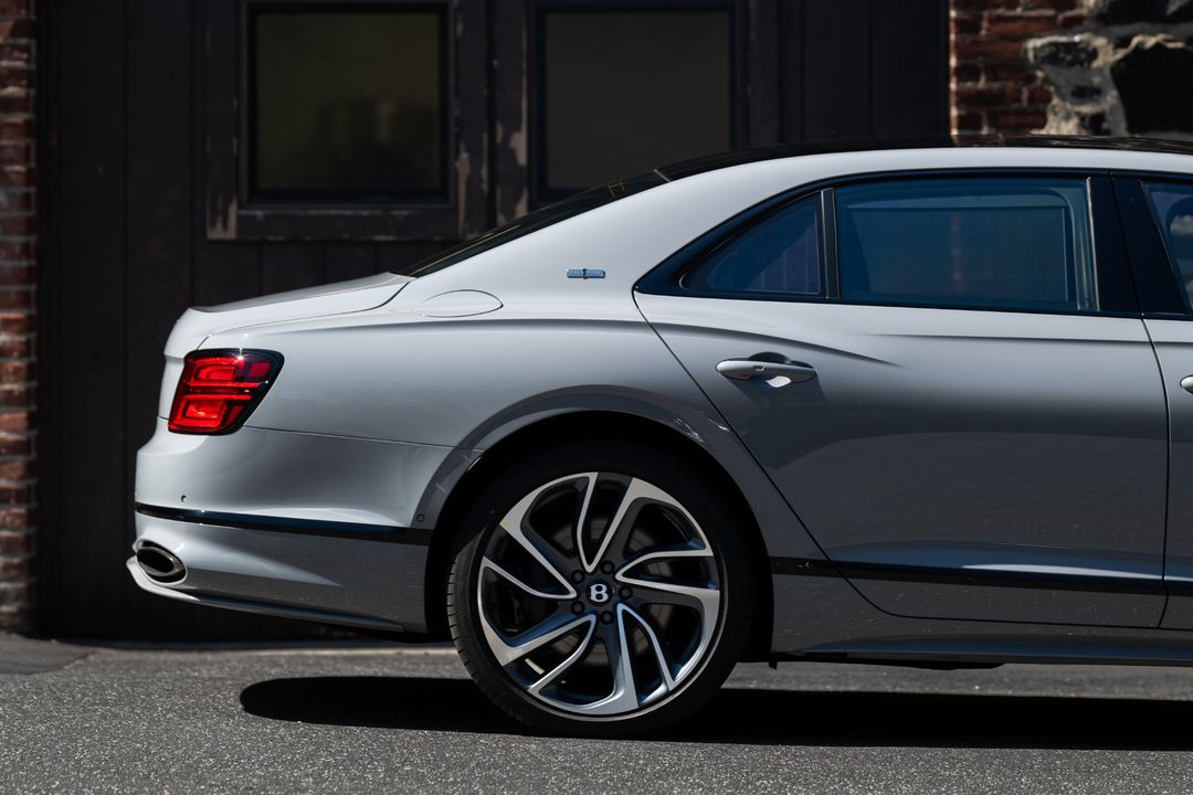2025 Bentley Flying Spur