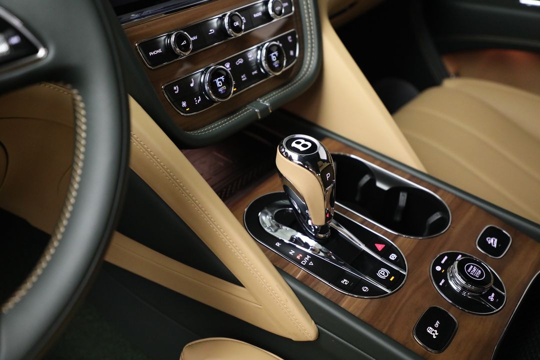 2025 Bentley Bentayga
