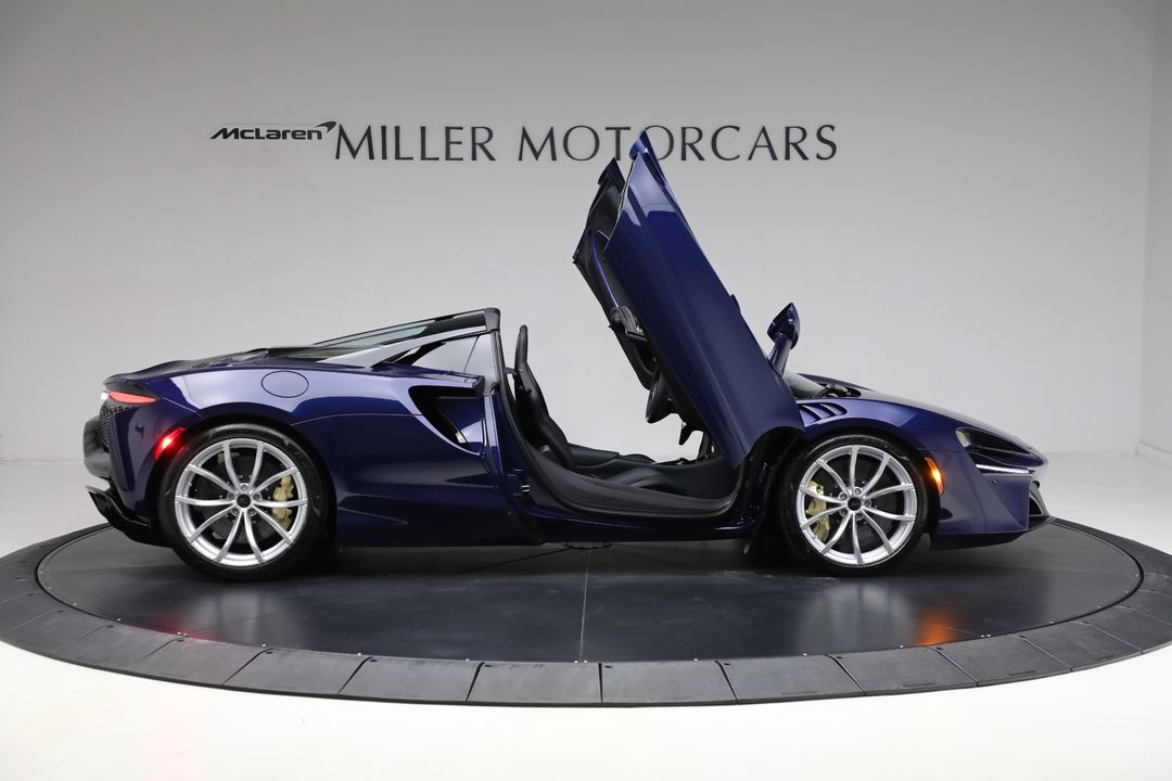 2025 McLaren Artura Spider