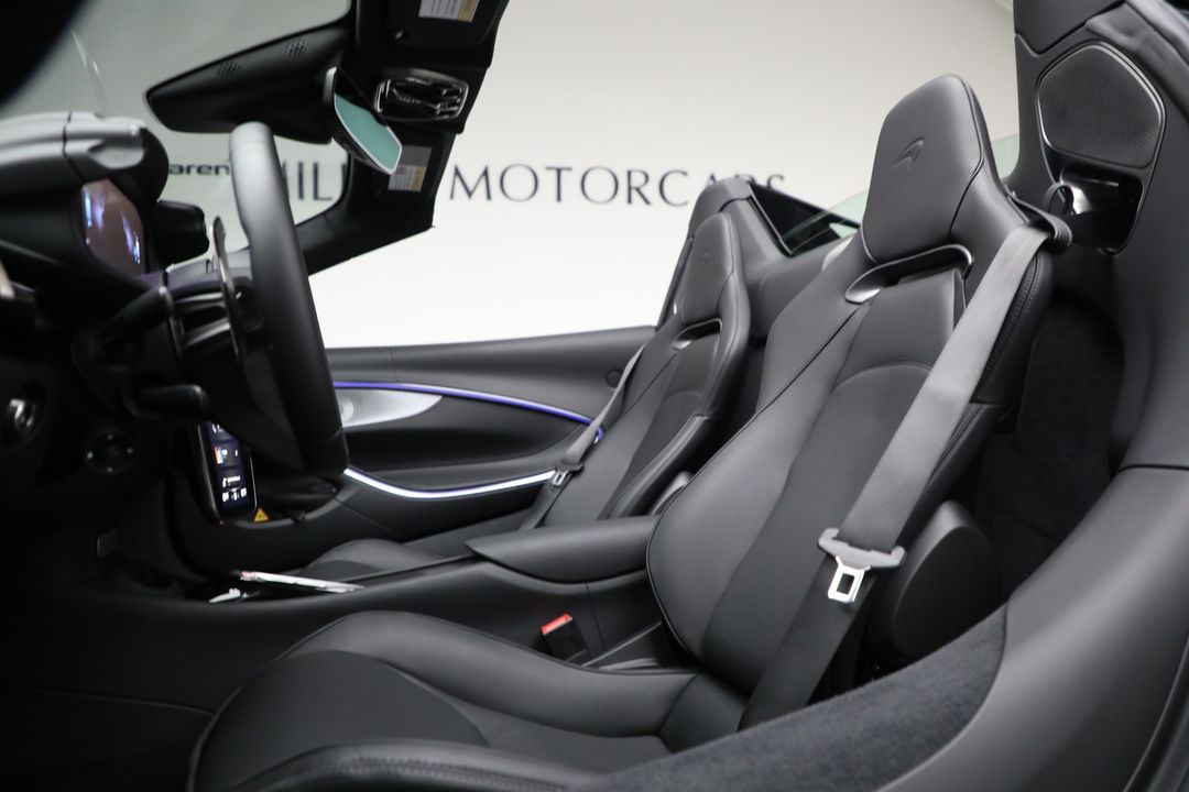 2025 McLaren Artura Spider