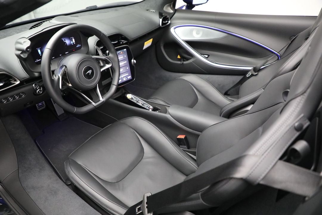 2025 McLaren Artura Spider