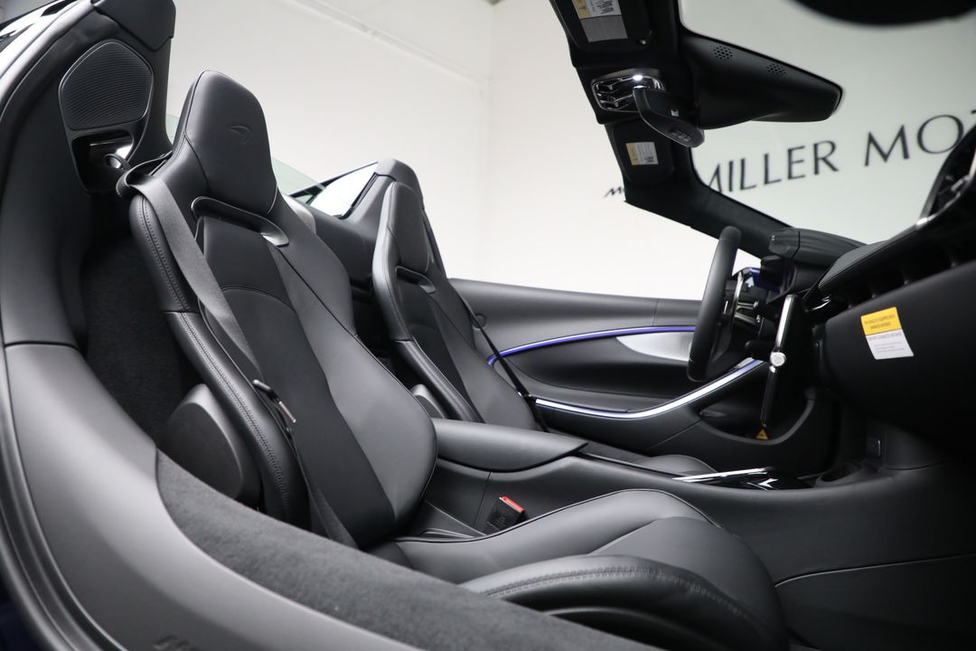 2025 McLaren Artura Spider