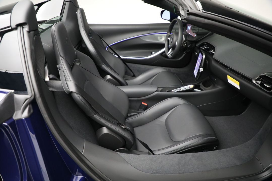 2025 McLaren Artura Spider