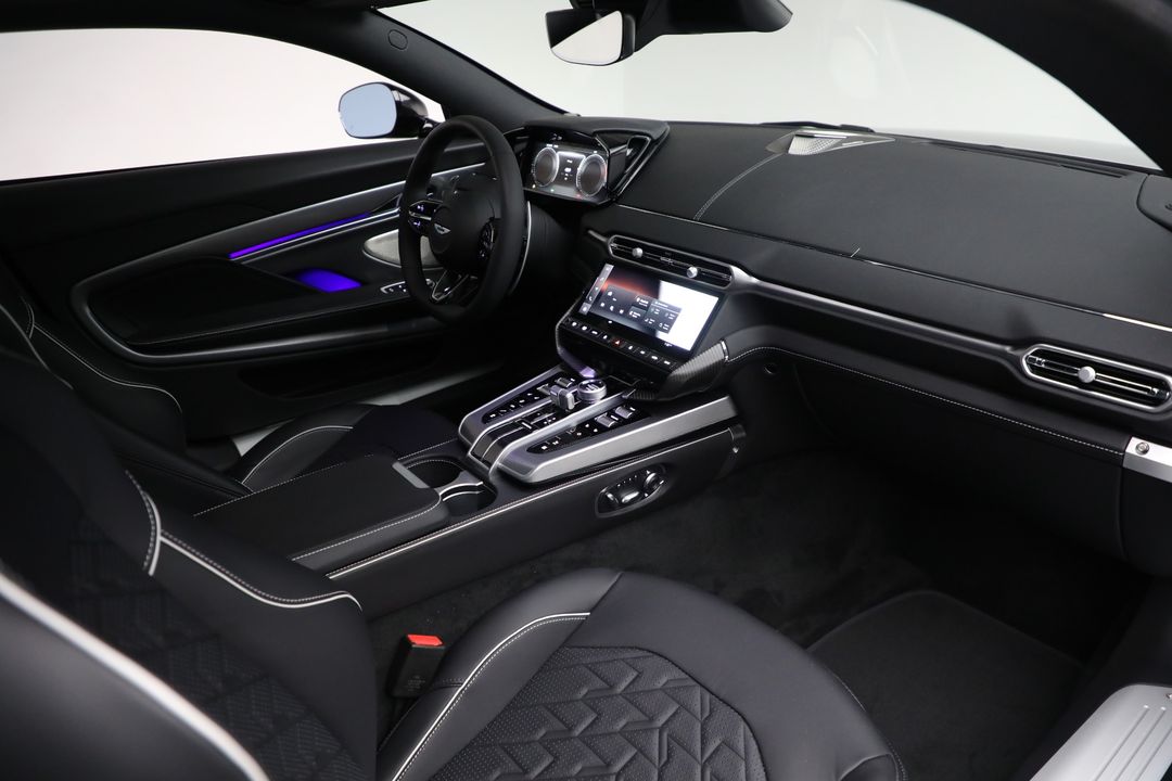 2025 Aston Martin Vanquish