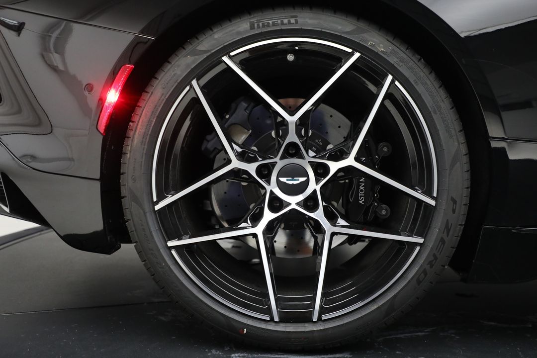 2025 Aston Martin Vanquish