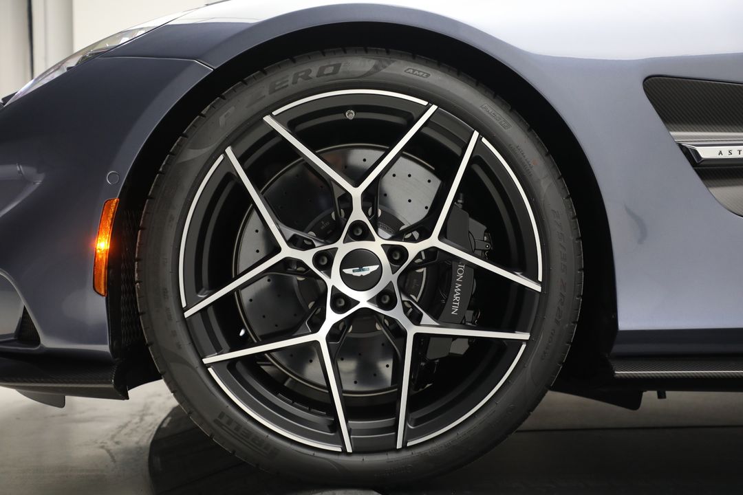 2025 Aston Martin Vanquish