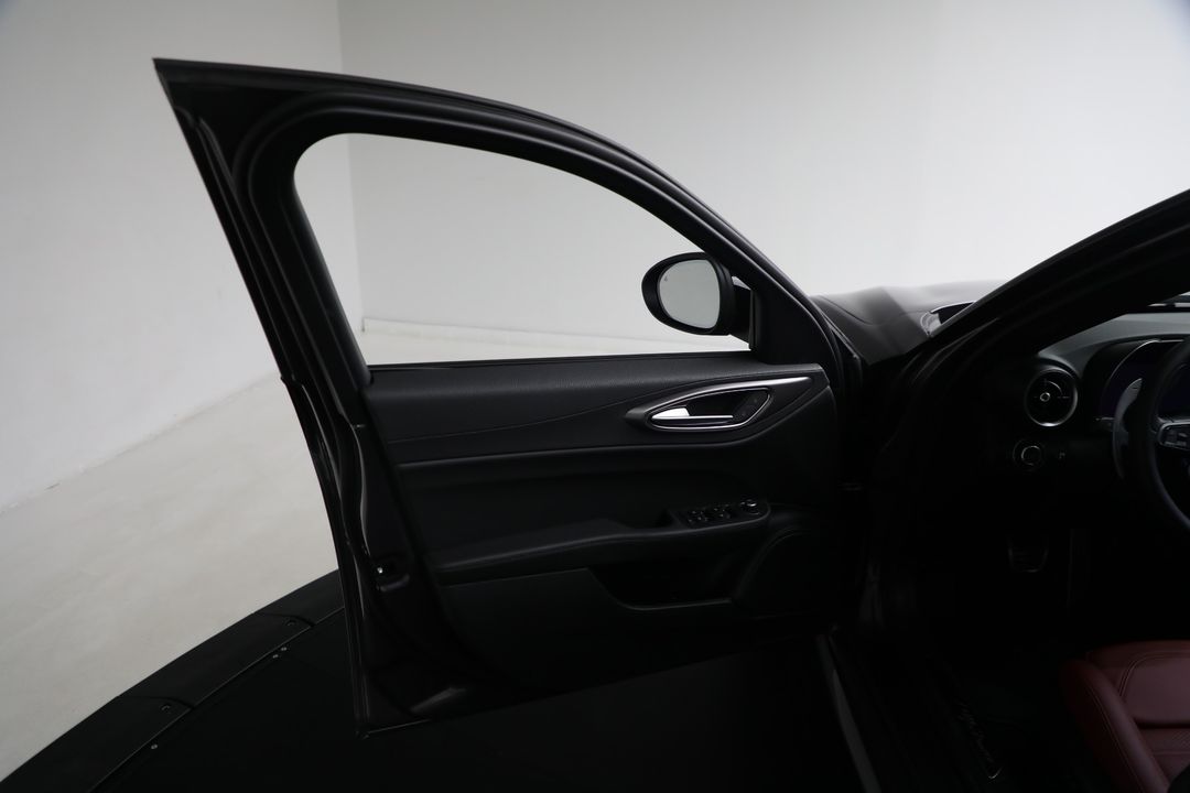 2025 Alfa Romeo Giulia