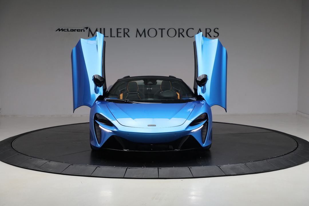 2025 McLaren Artura Spider