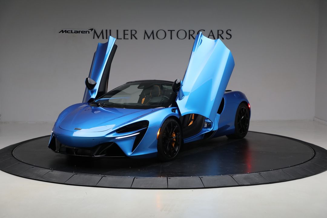 2025 McLaren Artura Spider