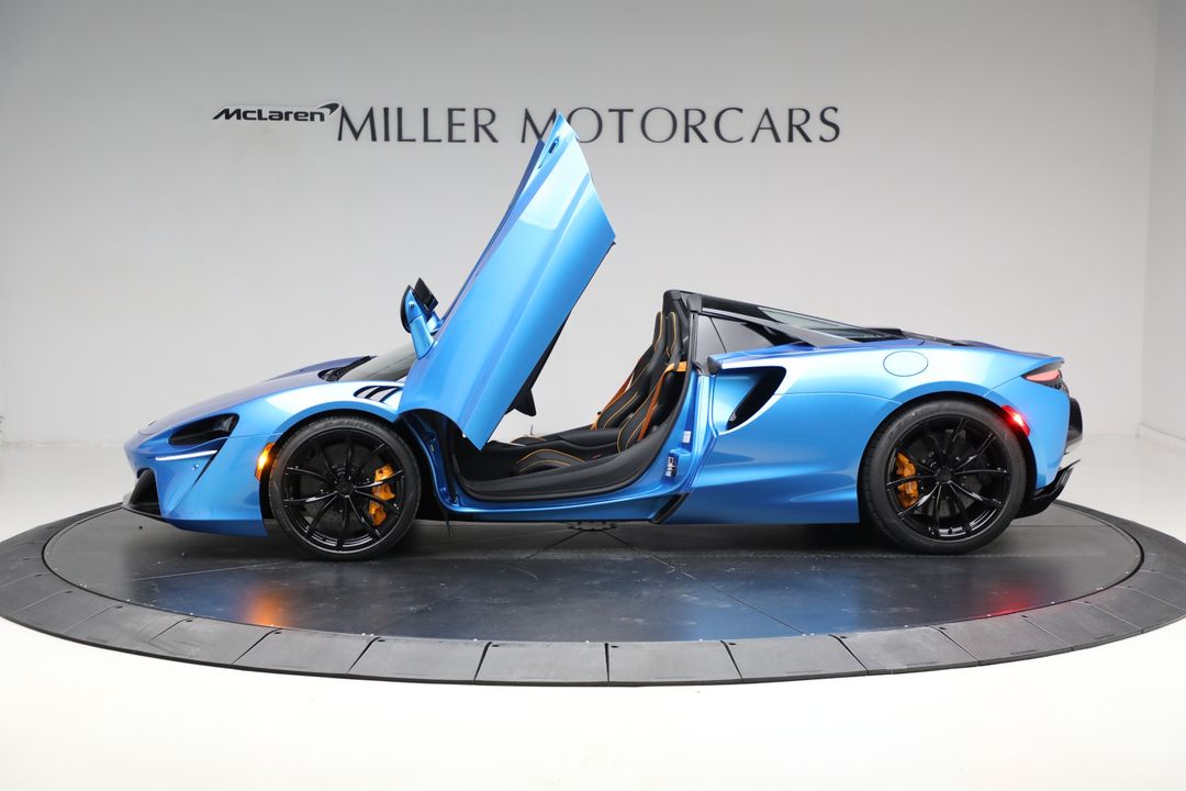 2025 McLaren Artura Spider