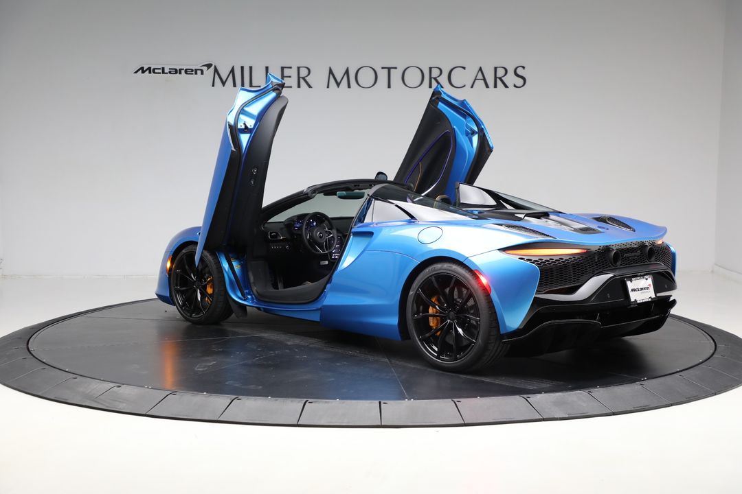 2025 McLaren Artura Spider