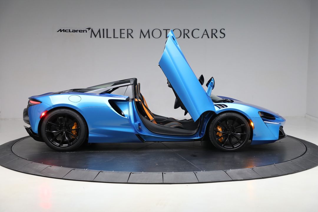 2025 McLaren Artura Spider