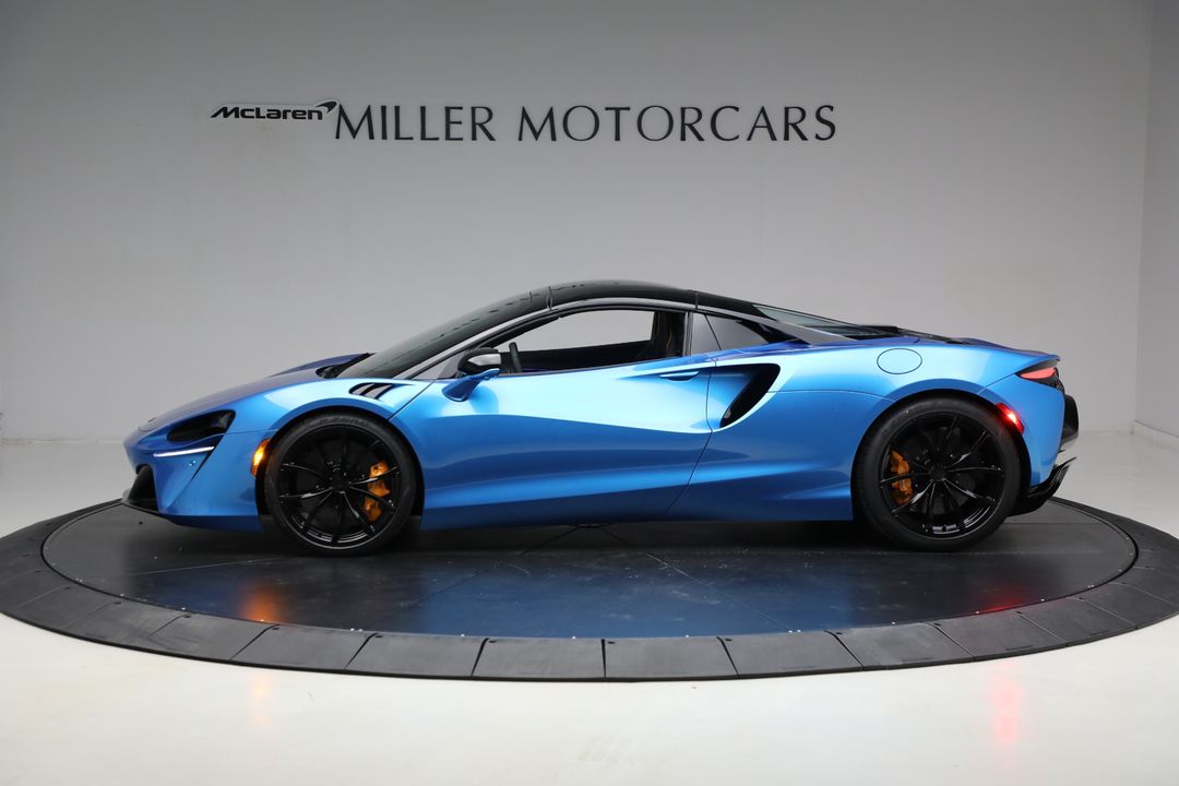 2025 McLaren Artura Spider
