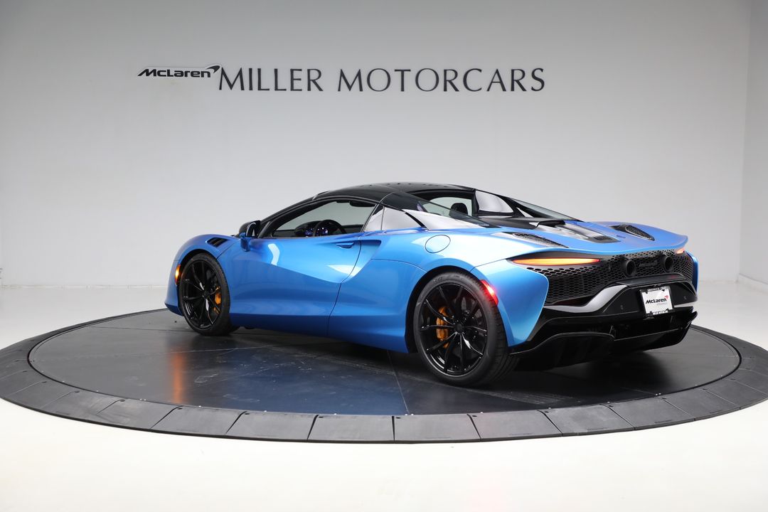 2025 McLaren Artura Spider