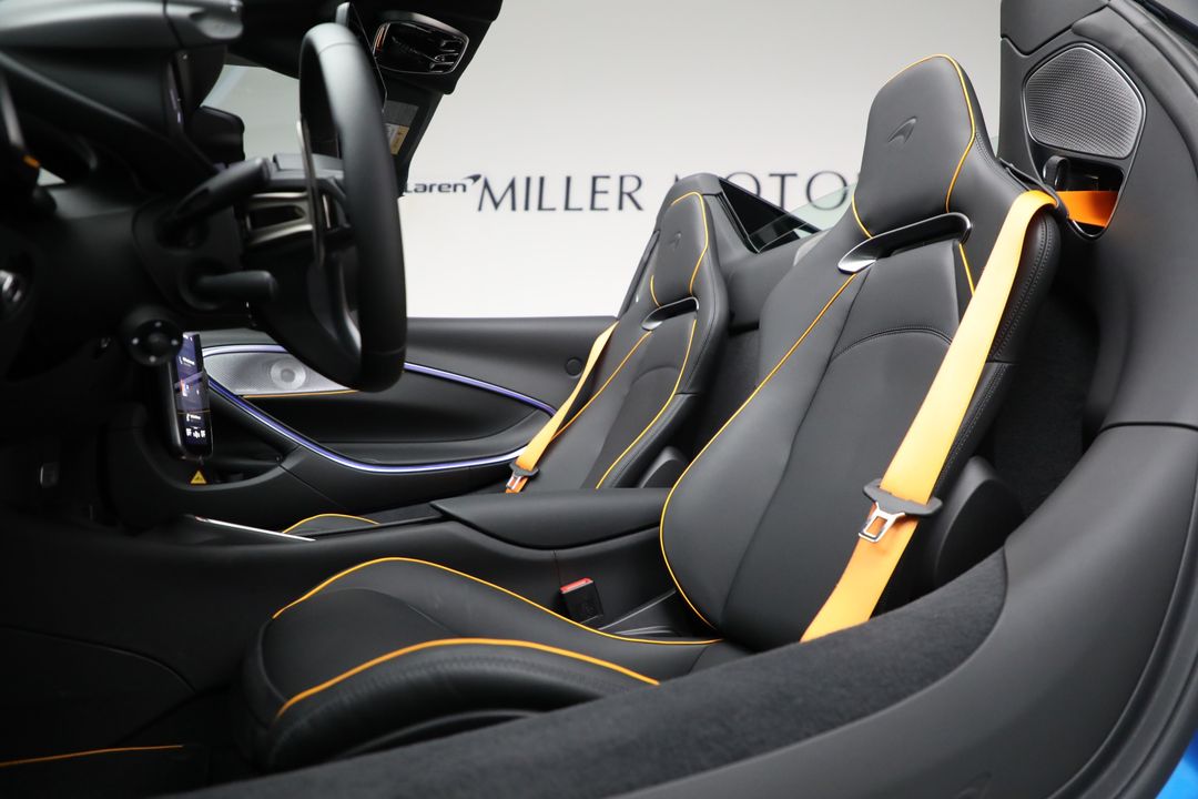 2025 McLaren Artura Spider