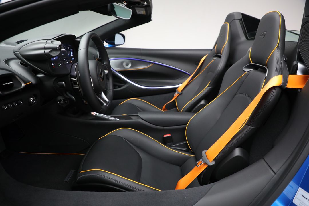 2025 McLaren Artura Spider