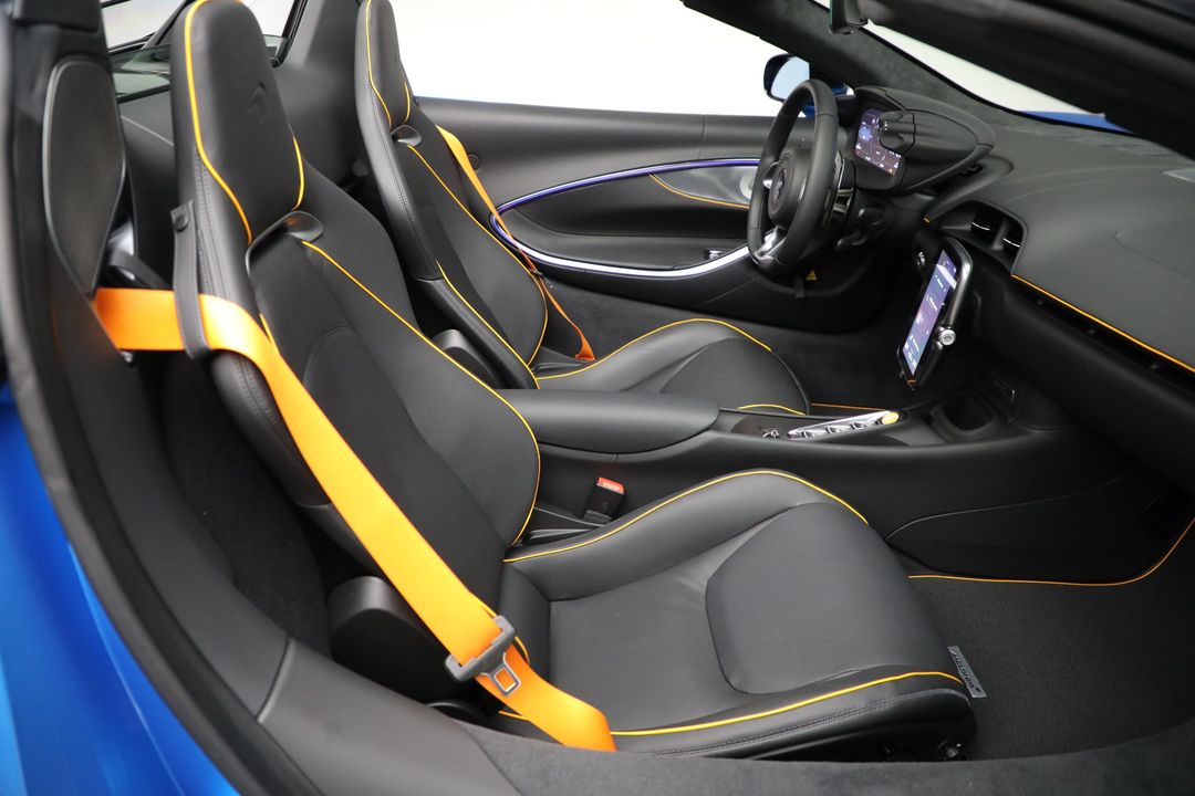 2025 McLaren Artura Spider