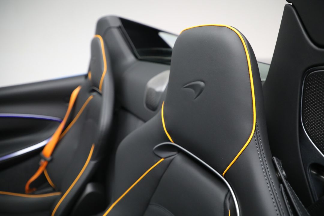 2025 McLaren Artura Spider